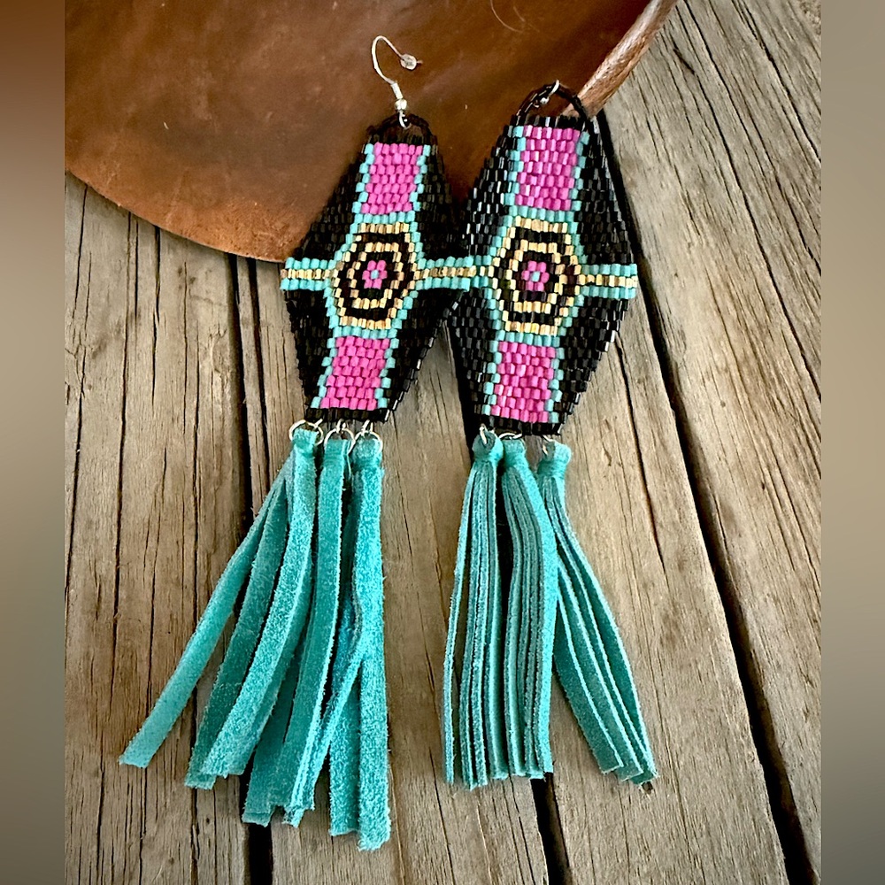 Dusty Trails beaded Earrings by CrazyTrain NWT